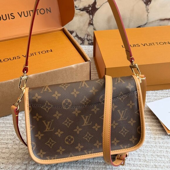 LOUIS VUITTON Monogram Diane Satchel Shoulder Bag Purse Crossbody - Picture 4 of 9